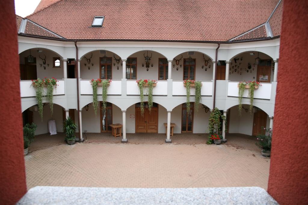 2011-10-09 Herbstausfahrt zum Schlo-Weingut Thaller